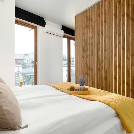 아파트 Exclusive Air Conditioned In Cracow With Parking And Desk Close To The River By Renters Prestige 크라쿠프