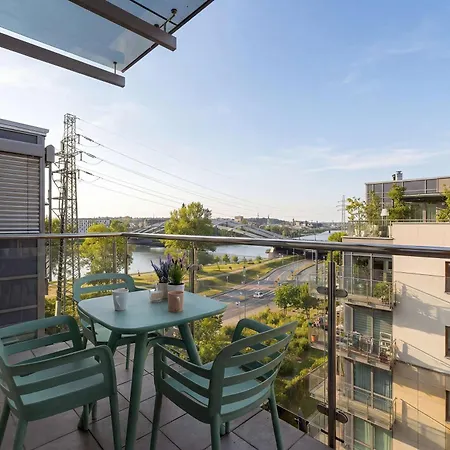 Exclusive Air Conditioned In Cracow With Parking And Desk Close To The River By Renters Prestige Krakow