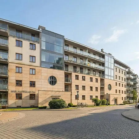 Exclusive Air Conditioned In Cracow With Parking And Desk Close To The River By Renters Prestige Appartement *