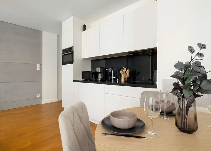 Appartement Exclusive Air Conditioned In Cracow With Parking And Desk Close To The River By Renters Prestige *